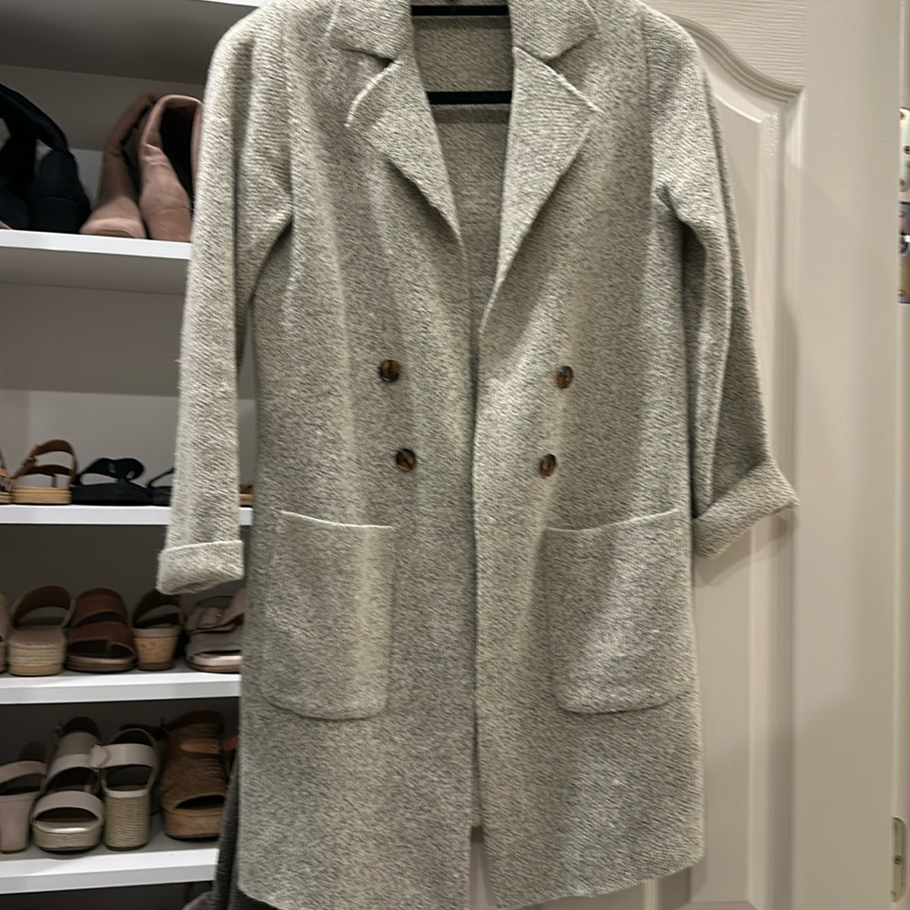 Women’s size small knit open front sweater/coat